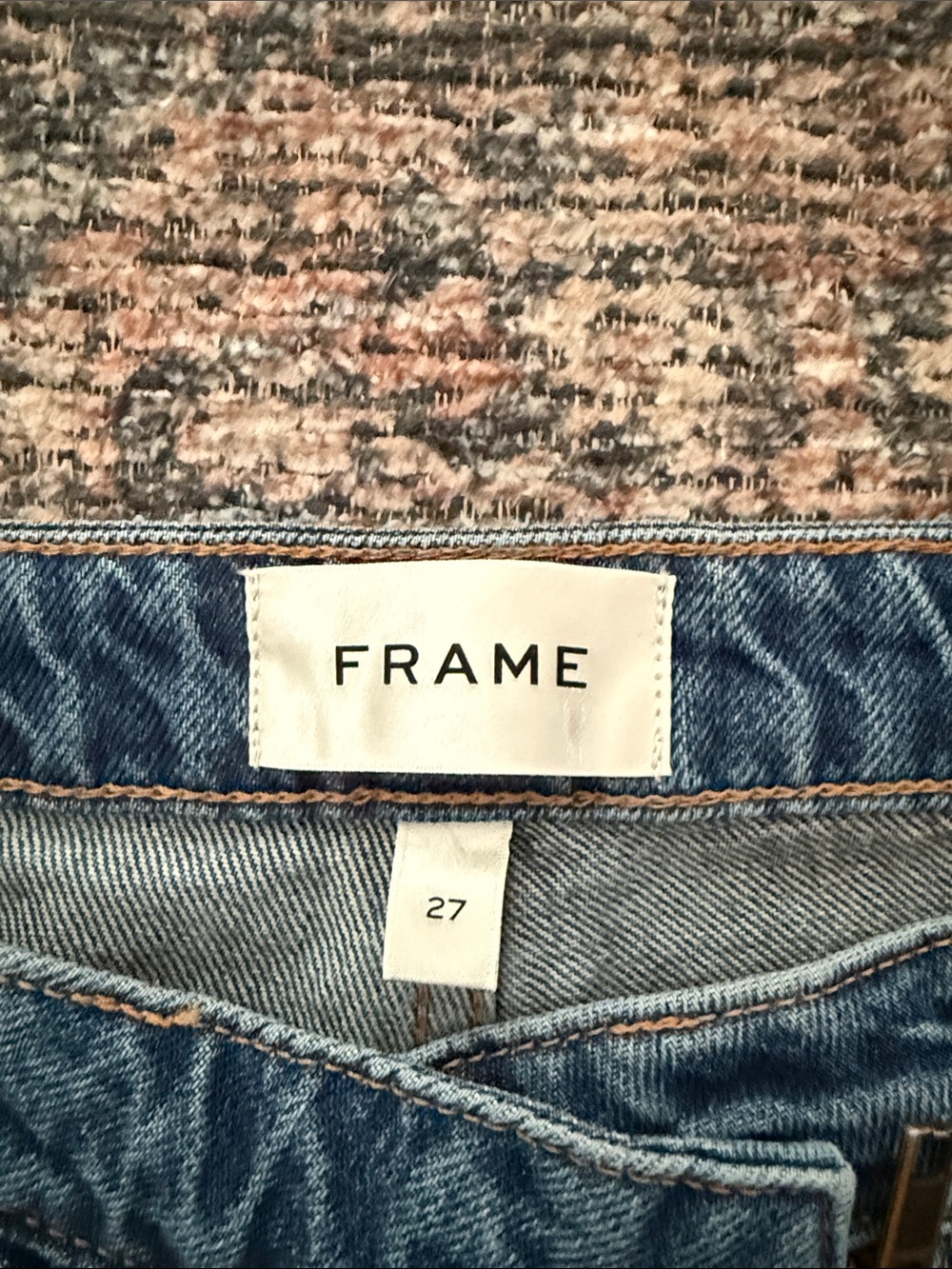 FRAME Angled Zipper Barrel Jeans in Rhode (27) - Picture 6 of 7